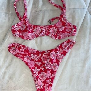 4 DIF BIKINIS. BRAND NEW.